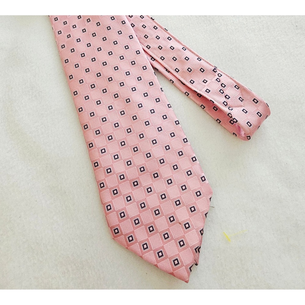 Meeting Street Mens Silk Necktie Pink Geometric Square Pattern Hand Made NWT